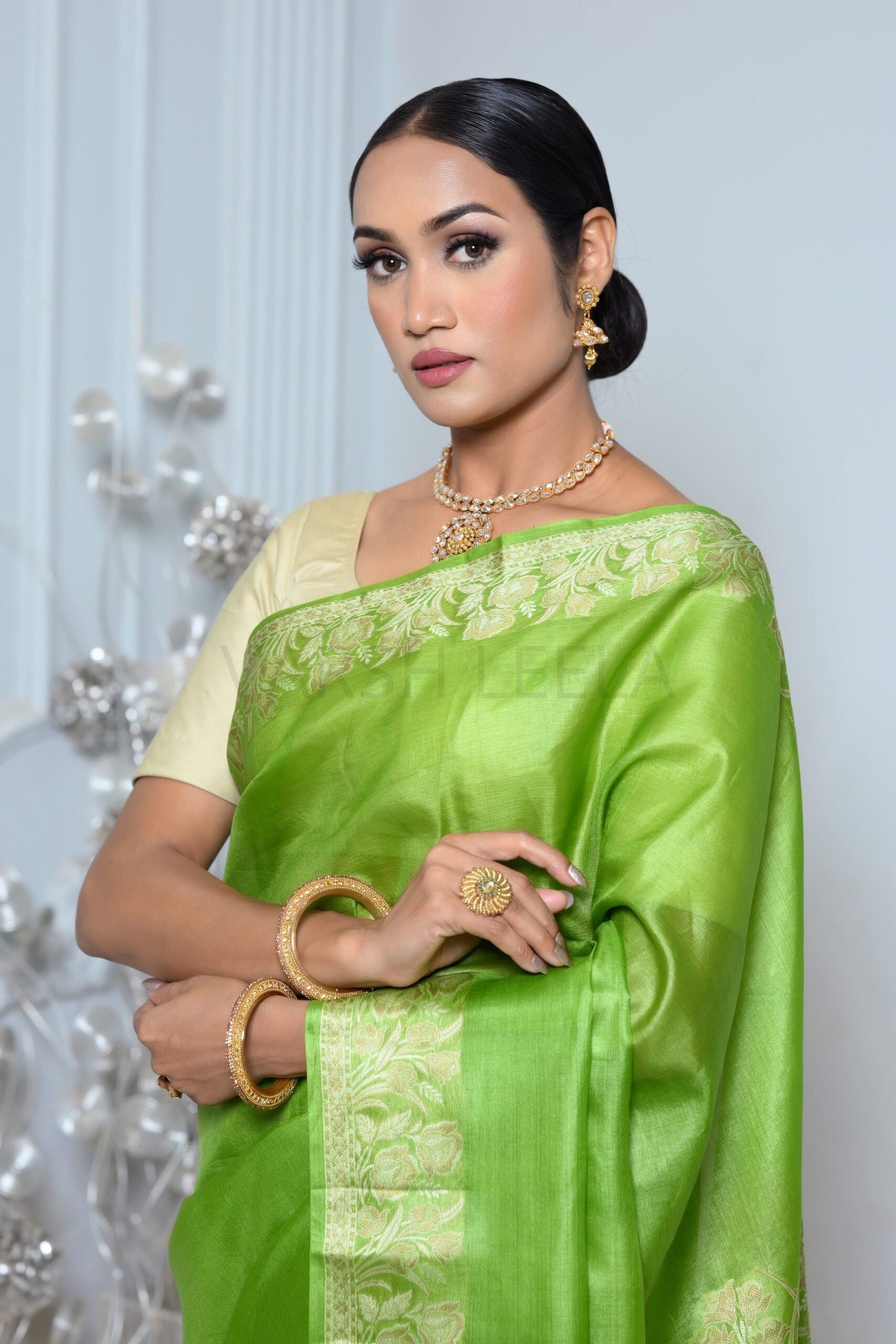 Parrot Green Meena Plain Handloom Pure Kosa Silk Saree