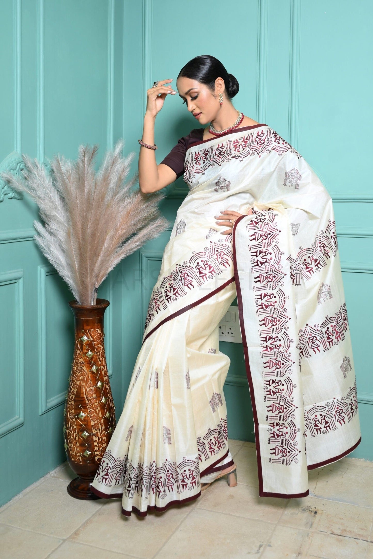 Off White Handloom Pure Kosa Silk Saree with Bastar Embroidery Work